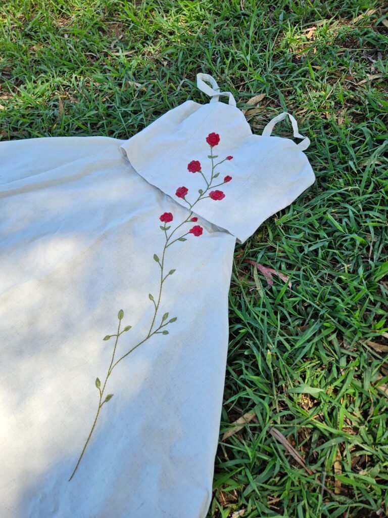 Vestido Leve Bordado Branco