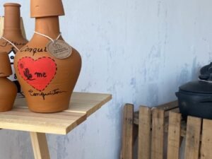 Vaso Decorativo Artesanal com Pintura Temática