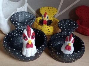 🐔 Galinha Porta-Ovos (Tamanho Médio)