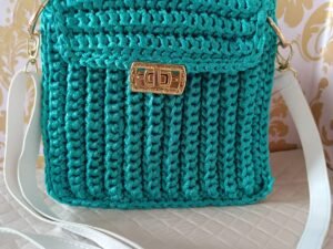 Transversal Jade & Ouro: Praticidade com Luxo