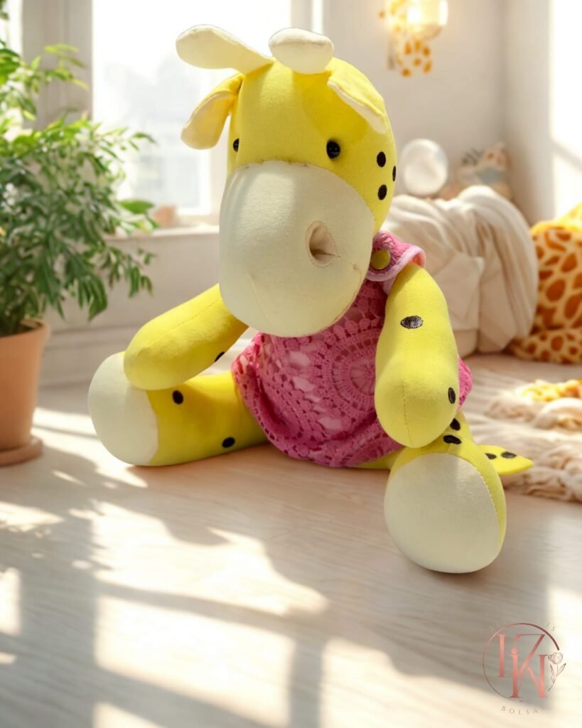 Girafa de Pelúcia – Estilo Lúdico e Aconchegante