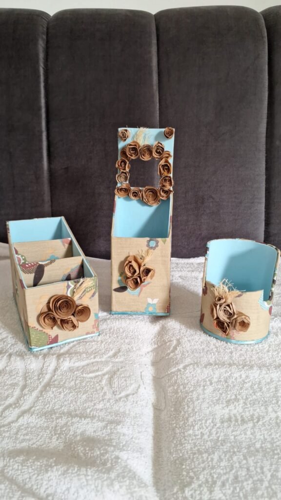 Organizador de Mesa Floral Artesanal