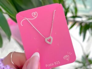 Colar Coração Vazado Cravejado