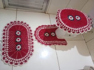 Jogo de Banheiro em Crochê com Flores Amarelas