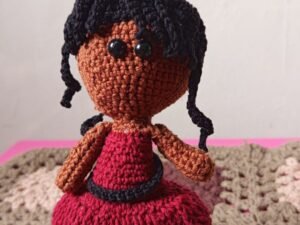 Boneca Celina em Crochê Artesanal