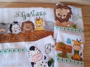 Kit Enxoval Bebê Personalizado – 4 Peças
