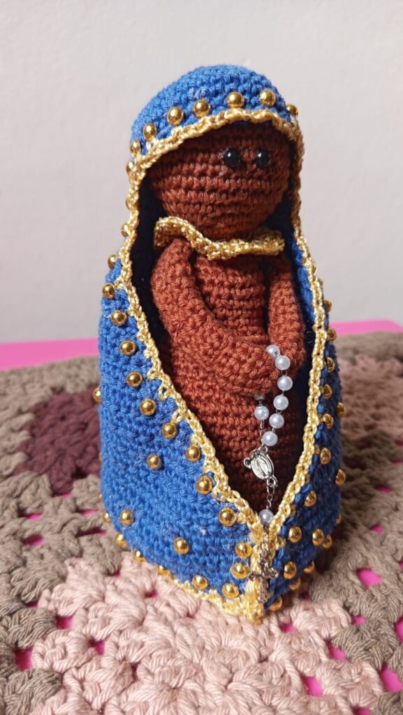Nossa Senhora Aparecida em Crochê Artesanal