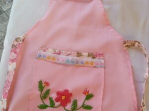 Avental Artesanal Bordado com Flores
