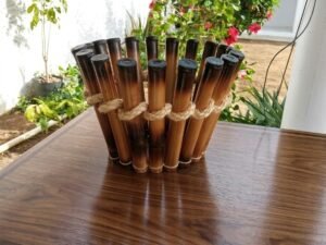 Suporte Artesanal em Bambu para Plantas