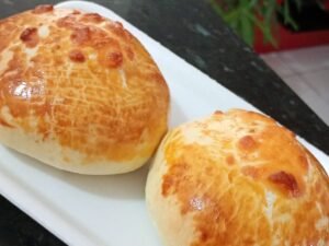 Pão recheado assado