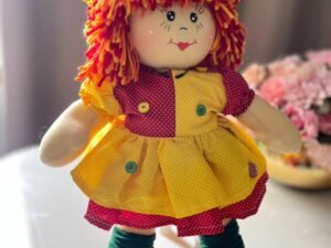 🧸 Boneca de Pano Artesanal