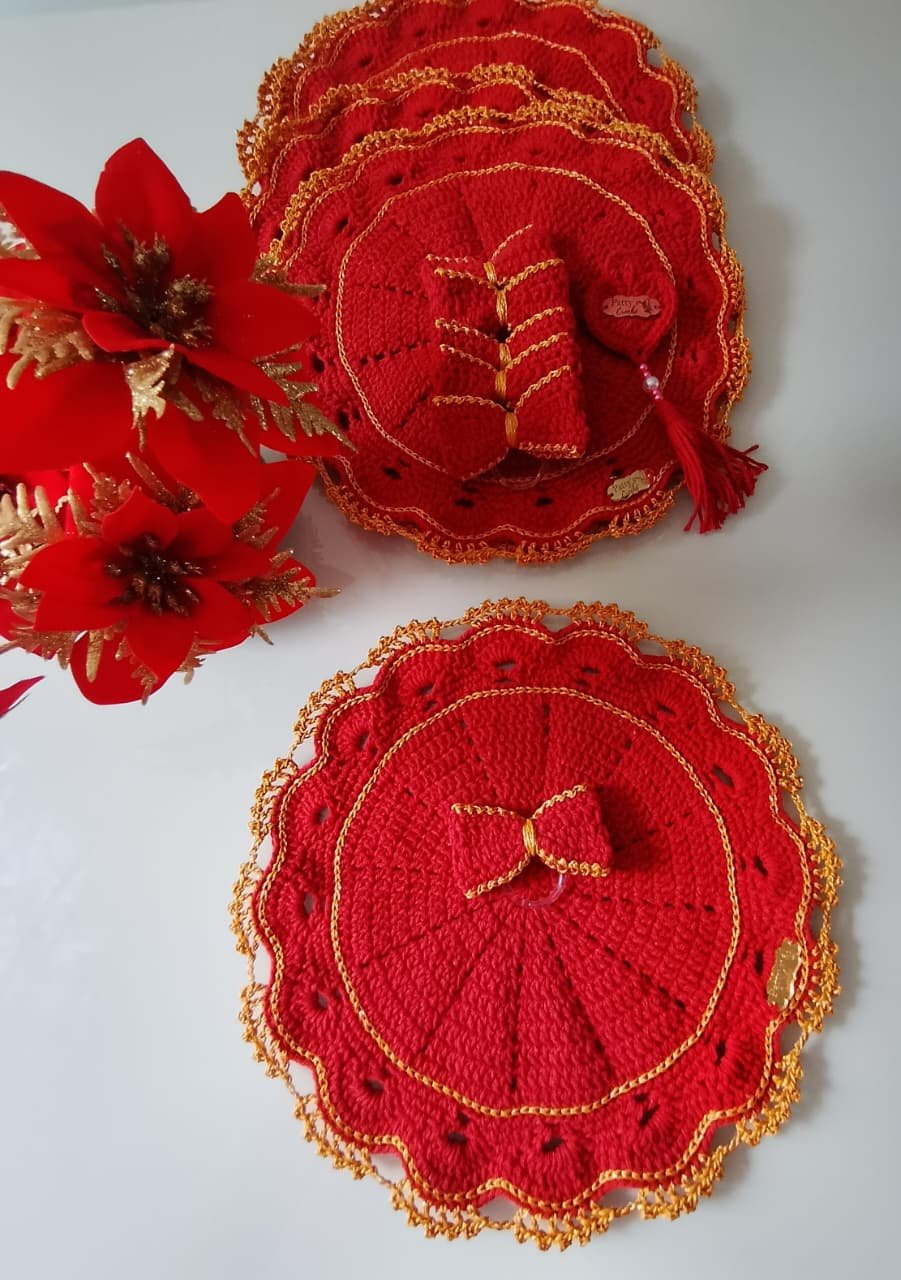 Conjunto Sousplat com Porta Guardanapo e Detalhes em Dourado - Imagem 2