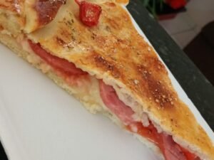 Fatia de salgado assado