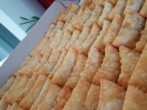 PASTÉIS – R$ 100,00 o cento