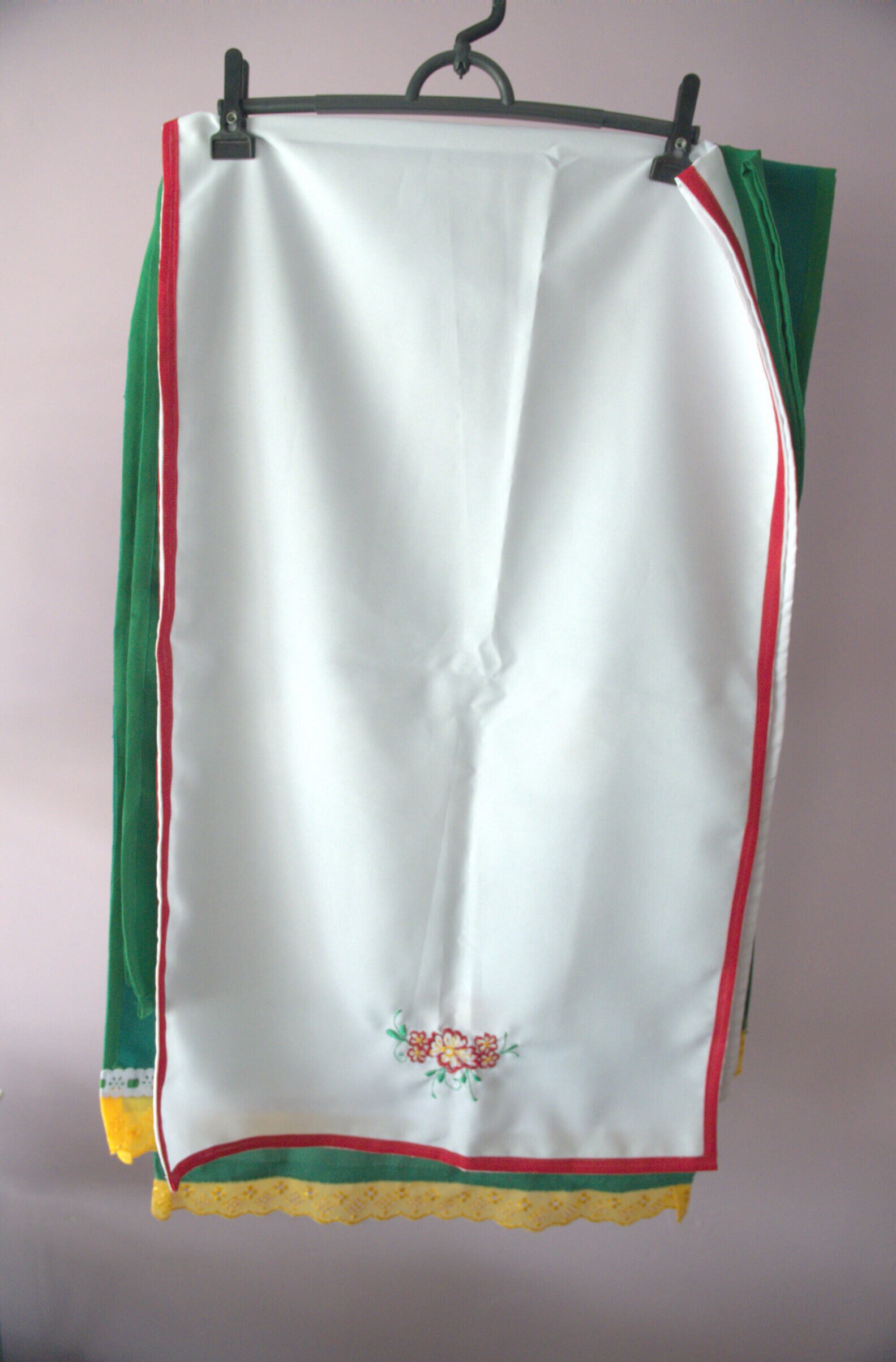 Pano de Prato Branco Bordado