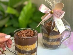 ☕ Bolo na caneca (330ml) — R$28,00
