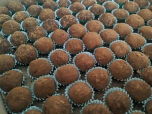 🍬 Brigadeiro simples — R$2,00 (unidade)