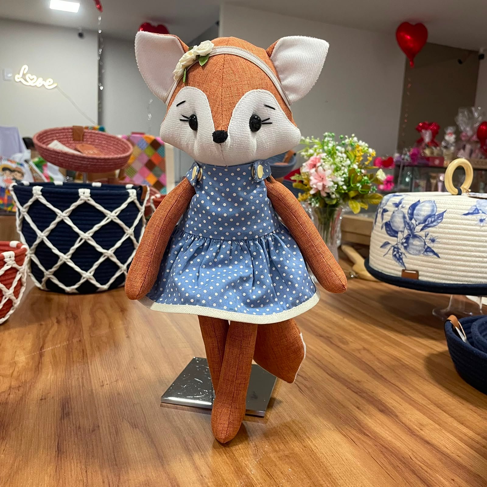 🦊 Boneca Raposa – Fofa e Encantadora
