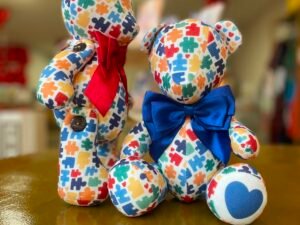 🧸 Urso Inclusivo Pequeno – 35 cm