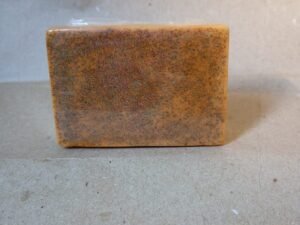 Sabonete artesanal glicerinado de açafrão da terra. 90g.